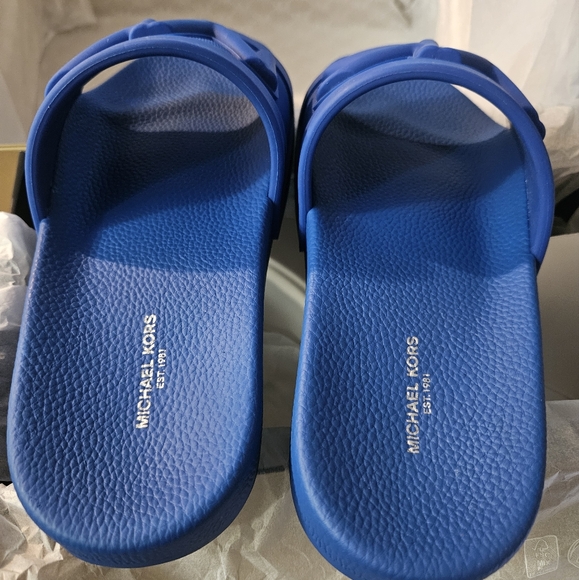 Michael kors slides - Picture 3 of 7